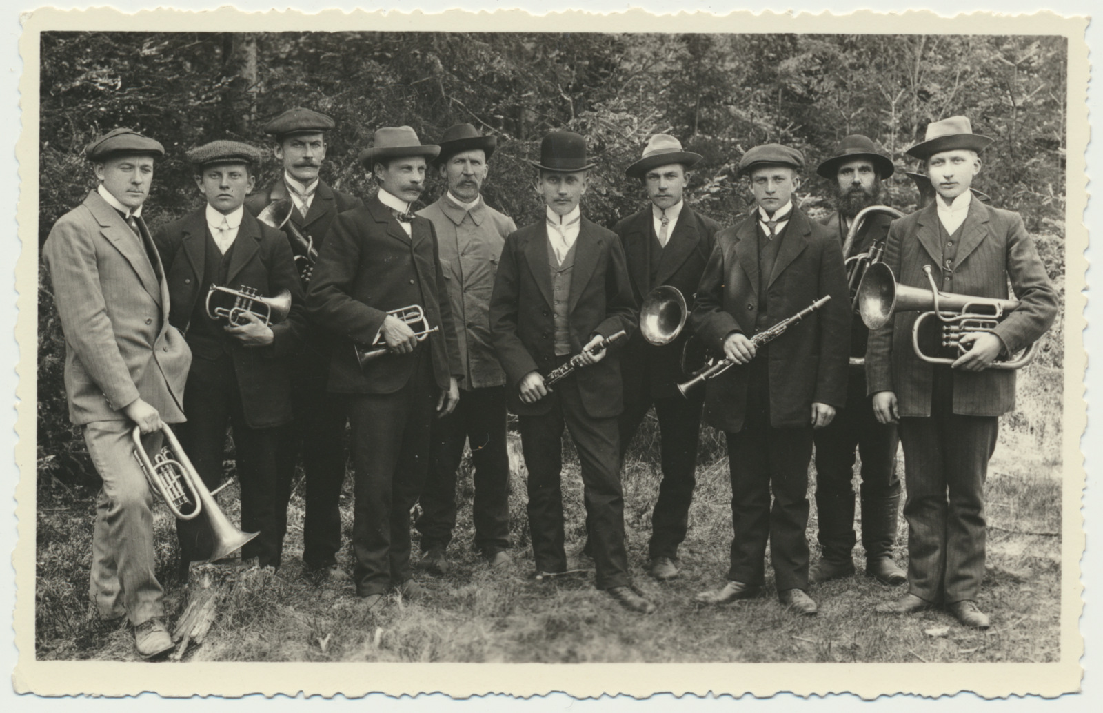 foto Viljandi khk Uusna laulu- ja mänguseltsi pasunakoor 1914 foto M.Teng