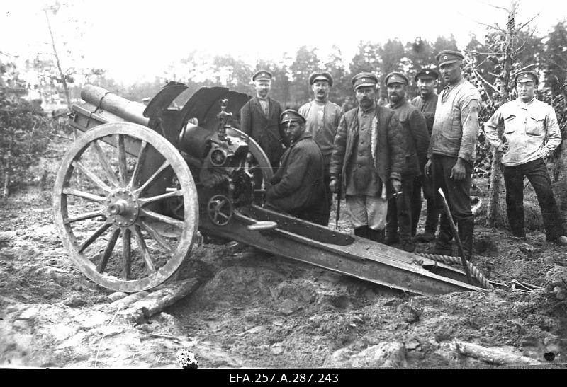 War of Liberty. 2.batar 7 (Cuperjanov Partisanide Battalion battery) in the position near Rodenpoiss (Ropaži).