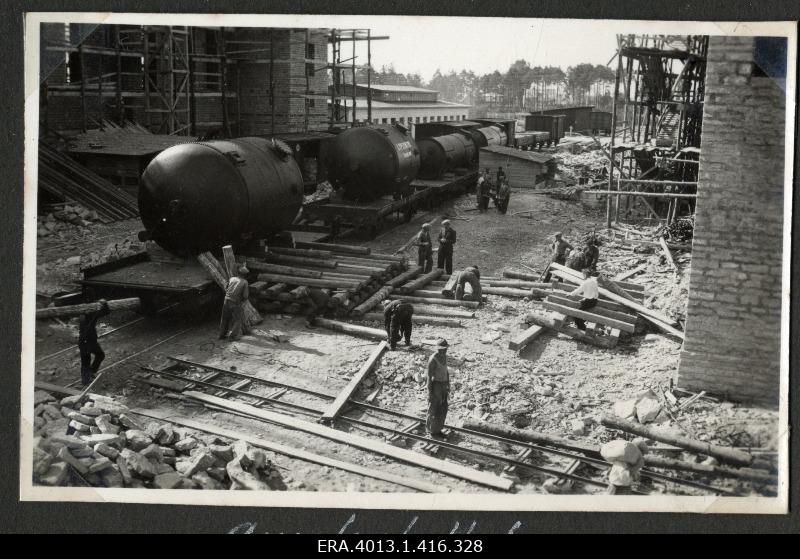 Steamless shelves at the construction site of the Kehra Cellulose Factory