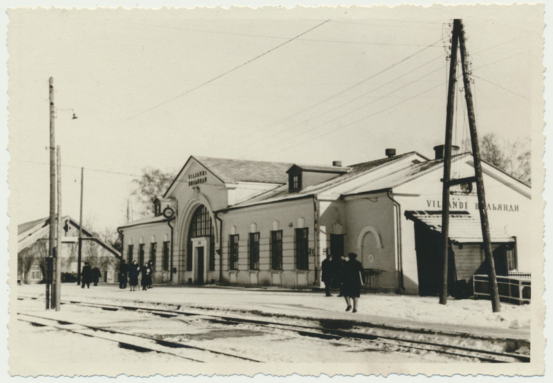 foto Viljandi raudteejaama hoone