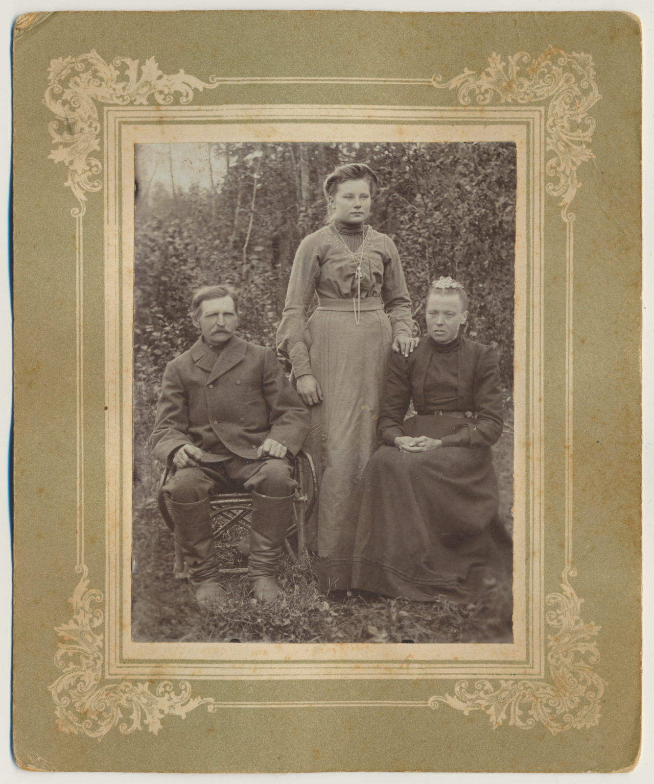 foto, Liisa Kauber(Kivikink) ema ja isaga u 1913