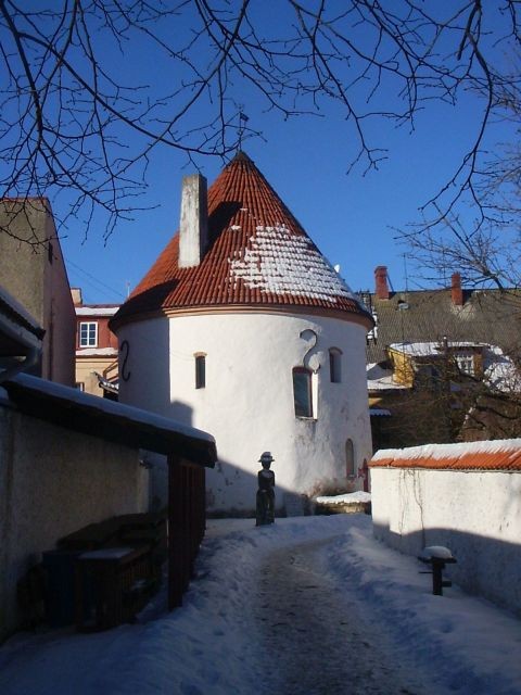 Pärnu city wall "Punane" tower