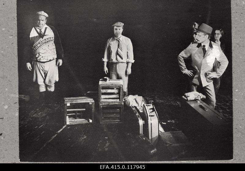 The scene from Majakovsky's play "Saun" L. Koidula nim. Pärnu Drama Theatre. Ivan Ivanovič - Peeter Kard, Pobedonossikov - Mihkel Smeljanski, Optimistenko - Jüri Vlassov.
