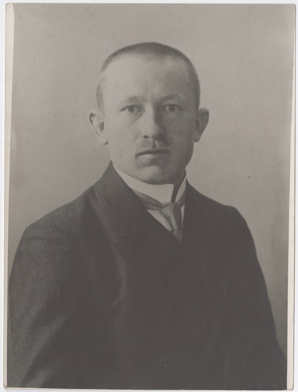 A.H.Tammsaare varasemad portreefotod