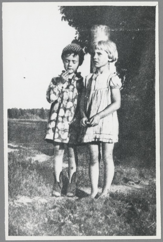 Liivia Sikenberg ja Õie Hansen lastena