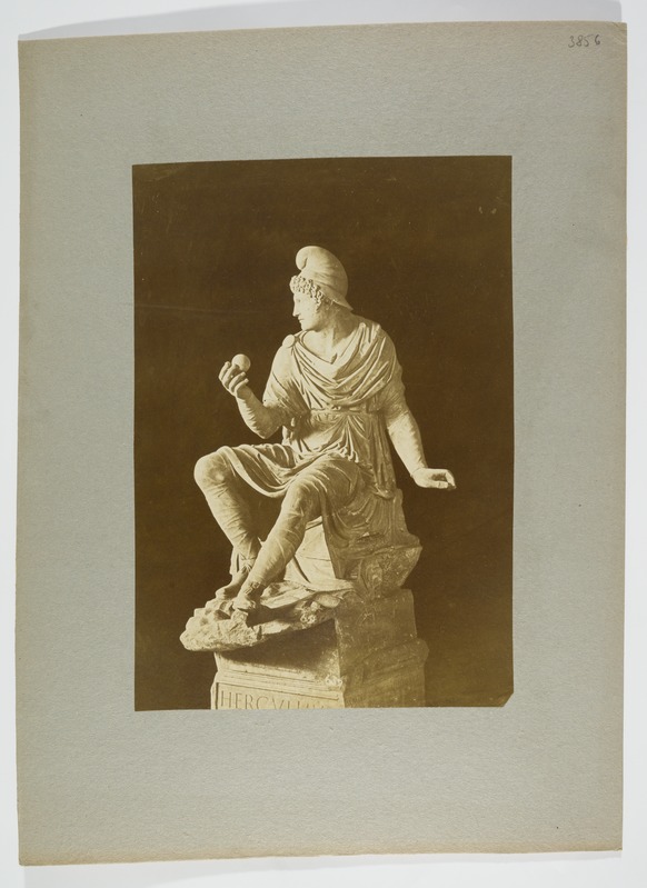 Parise skulptuur Vatikani muuseumis Roomas