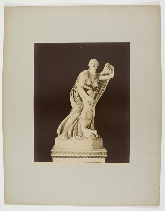 Niobe tütrega. Skulptuur Uffizi galeriis Firenzes