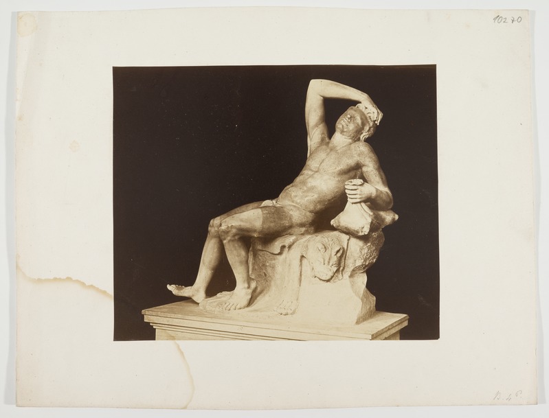 Lamav Saatür. Skulptuur Vatikani muuseumis Roomas