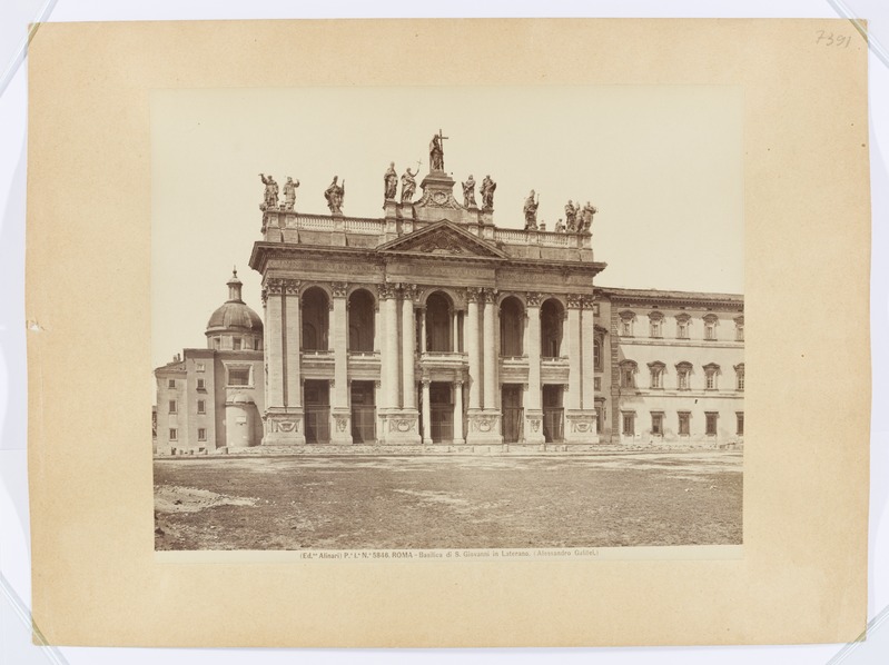 Lateraani kirik Roomas (arhitekt Alessandro Galilei)