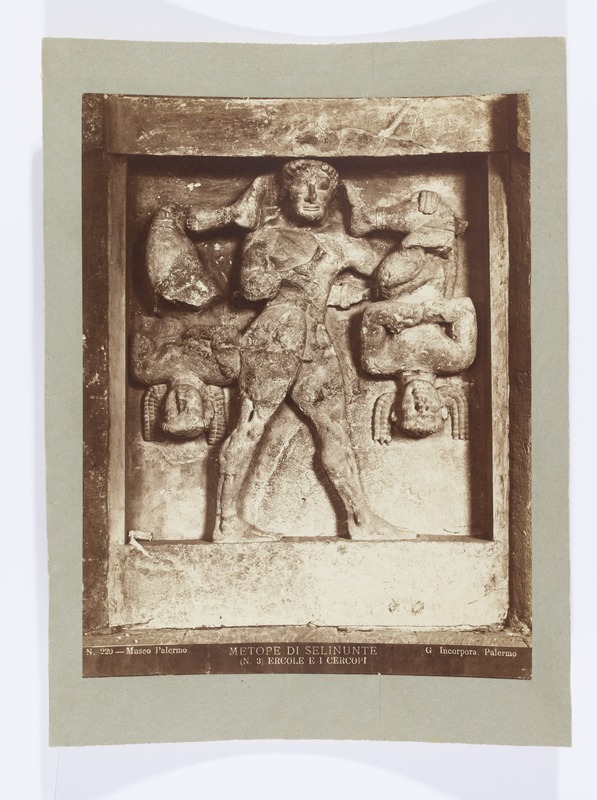 Herakles ja kerkoobid. Selinuse templi metoop Palermo muuseumis