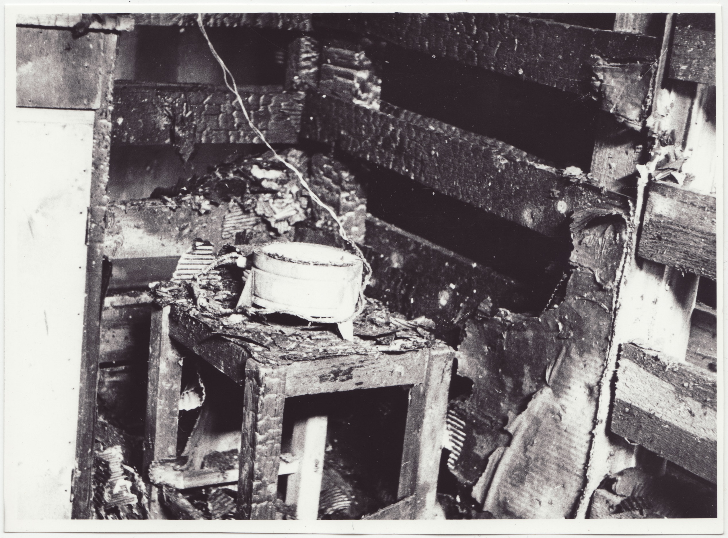 Elektripliit põlenud ruumis Tselluloosi ja Paberikombinaadi ühiselamus, 1950.a.
