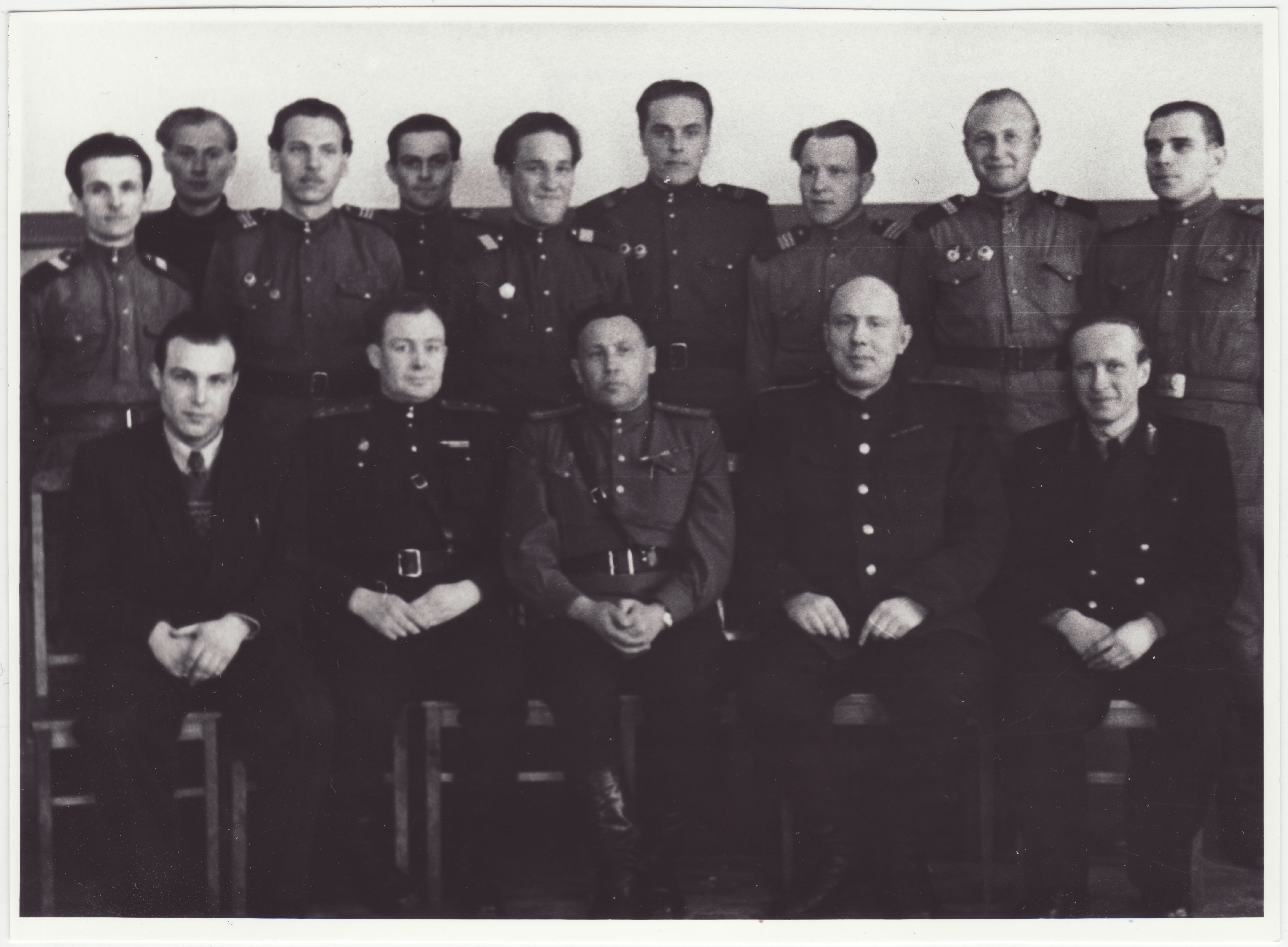 Grupifoto: tuletõrjekomandode jaokomandöride õppekursus, 1950.a.