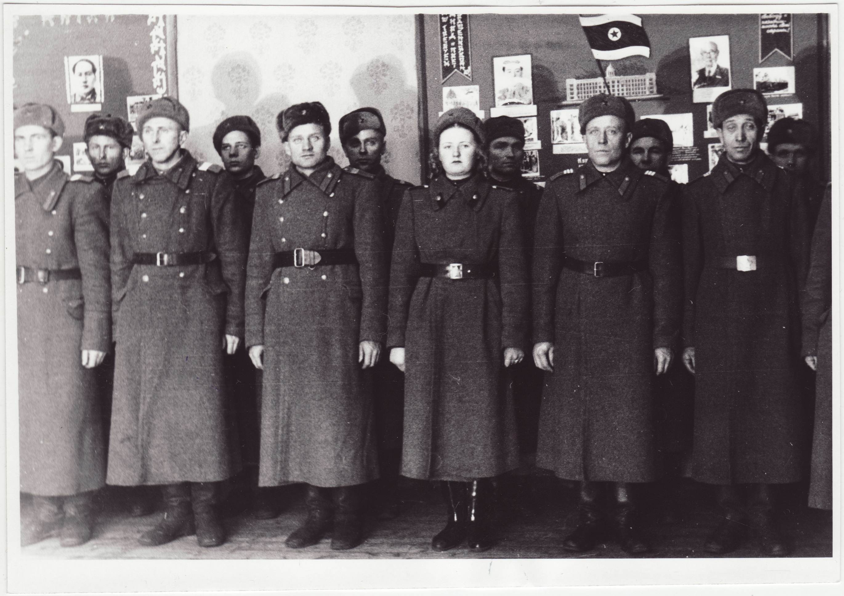 Rändlipu üleandmisel parimale (II ÜSTK) Tallinna tuletõrjekomandole: meeskonna rivi, 1951.a.