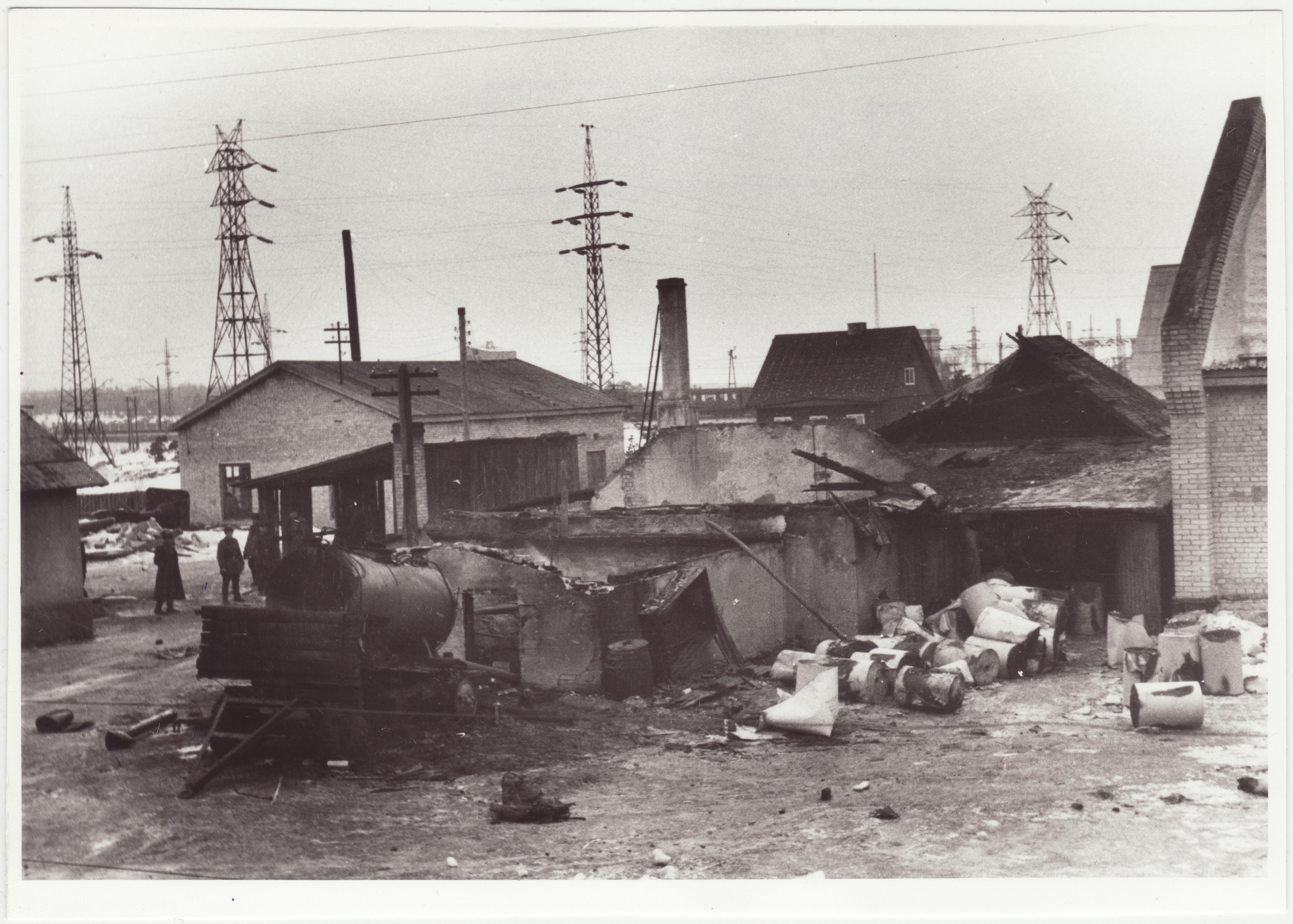 Tõrvapapi tehas pärast tulekahju, 1955.a.