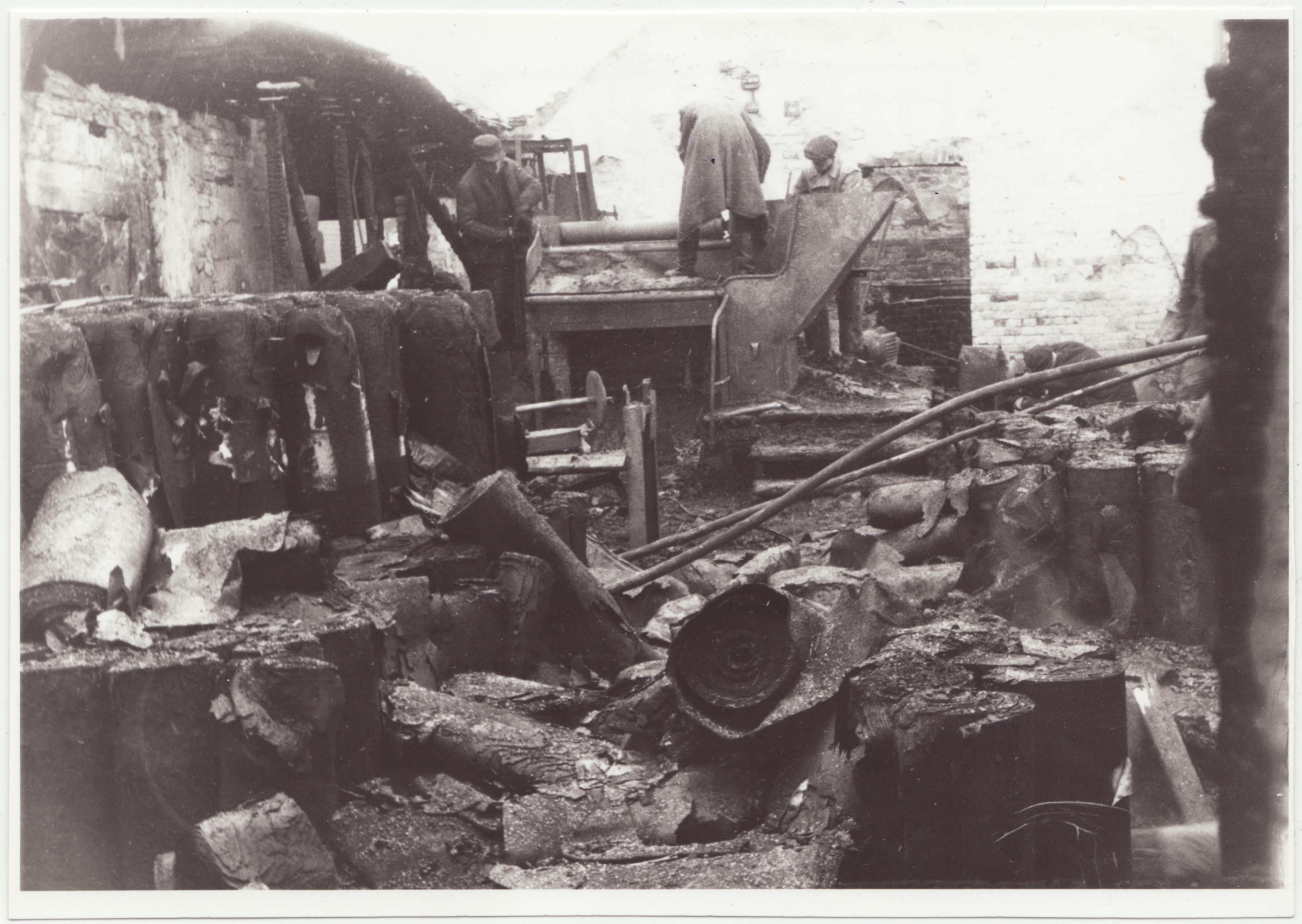 Tõrvapapi tehas pärast tulekahju, 1955.a.