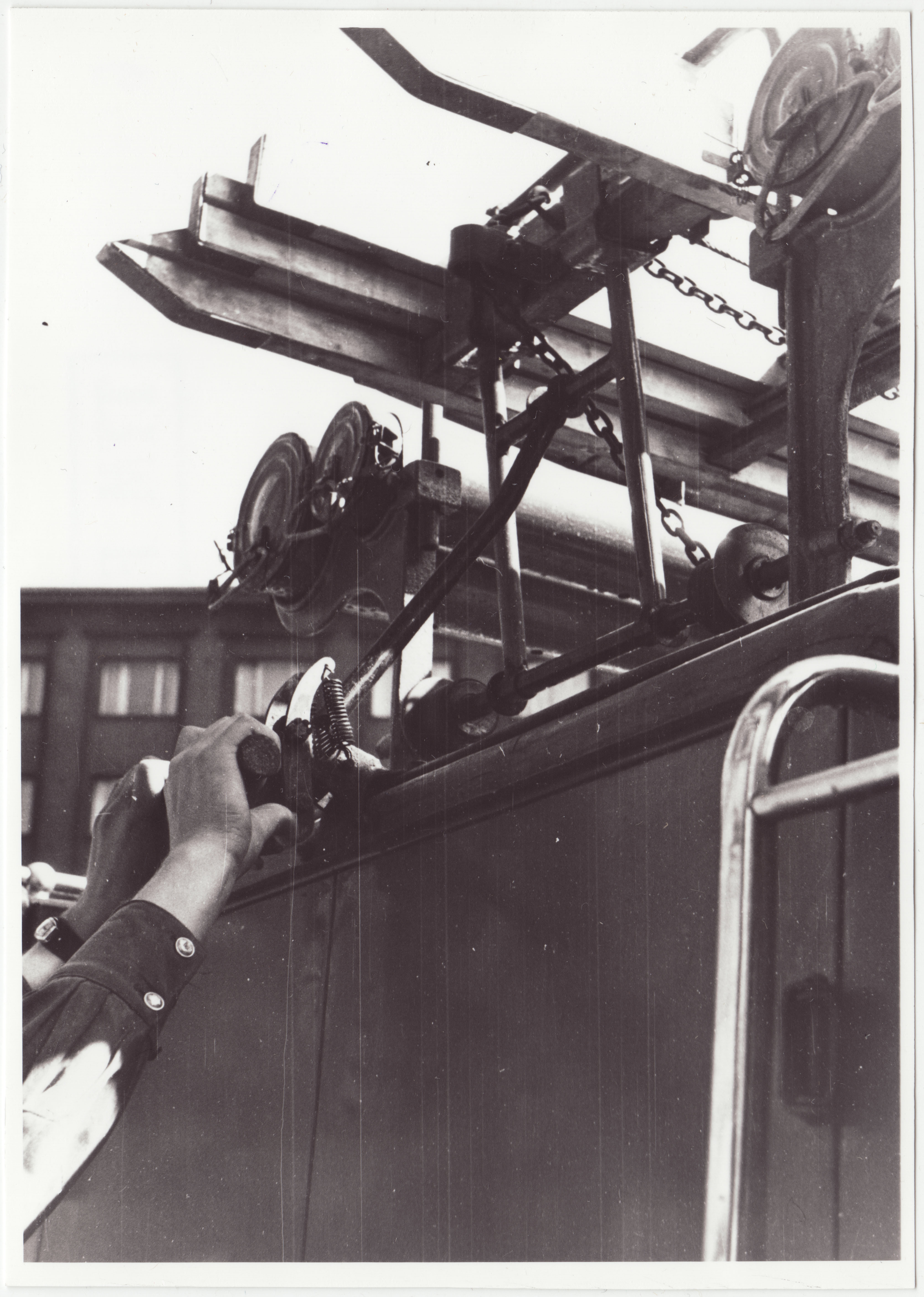 V STTK meister R. Vennola poolt valmistatud tõmberedeli kinnituse originaalseade, 1954.a.