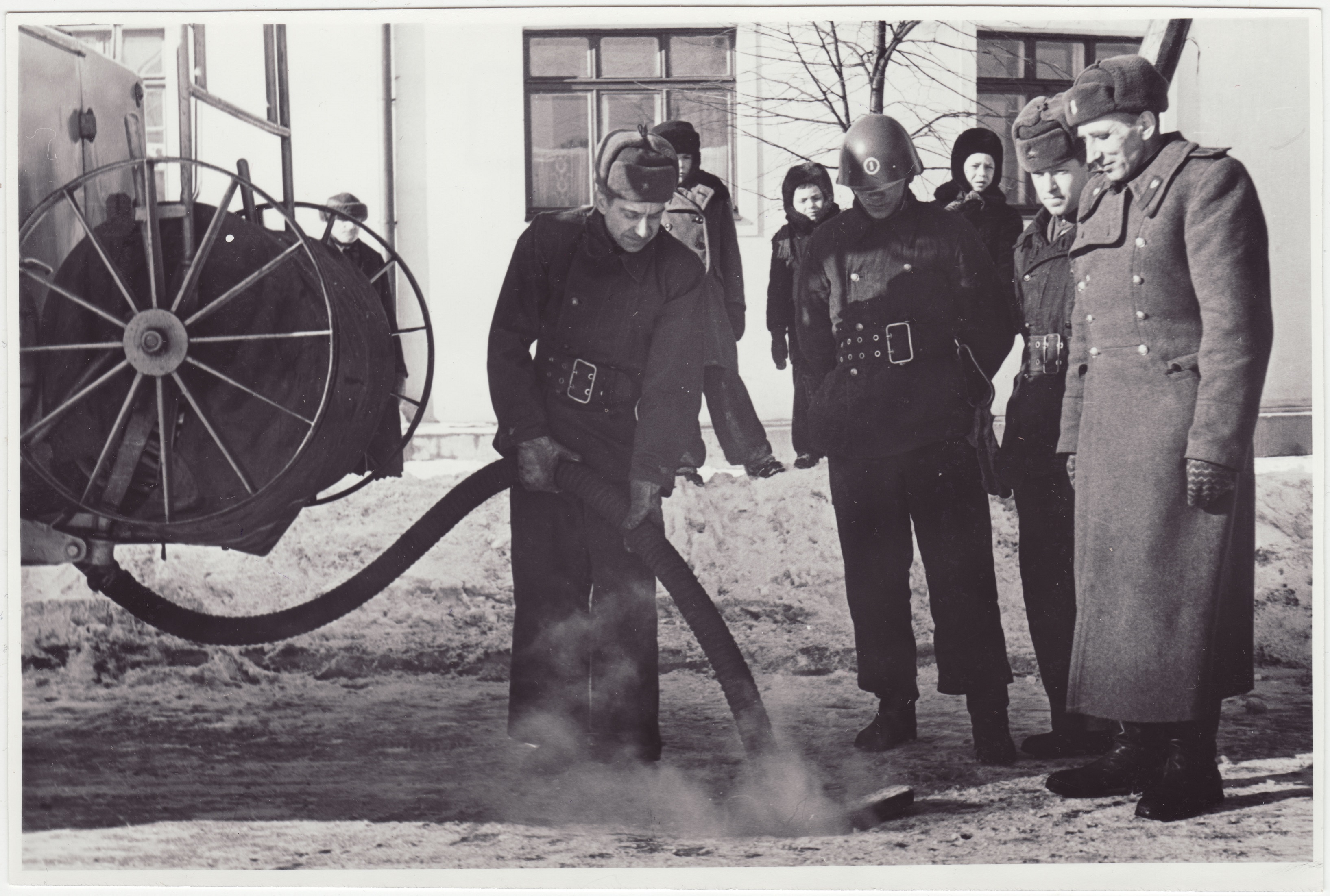 J. Moorkopp oma ratsionaliseerimisettepanekut tutvustamas, 1956.a.