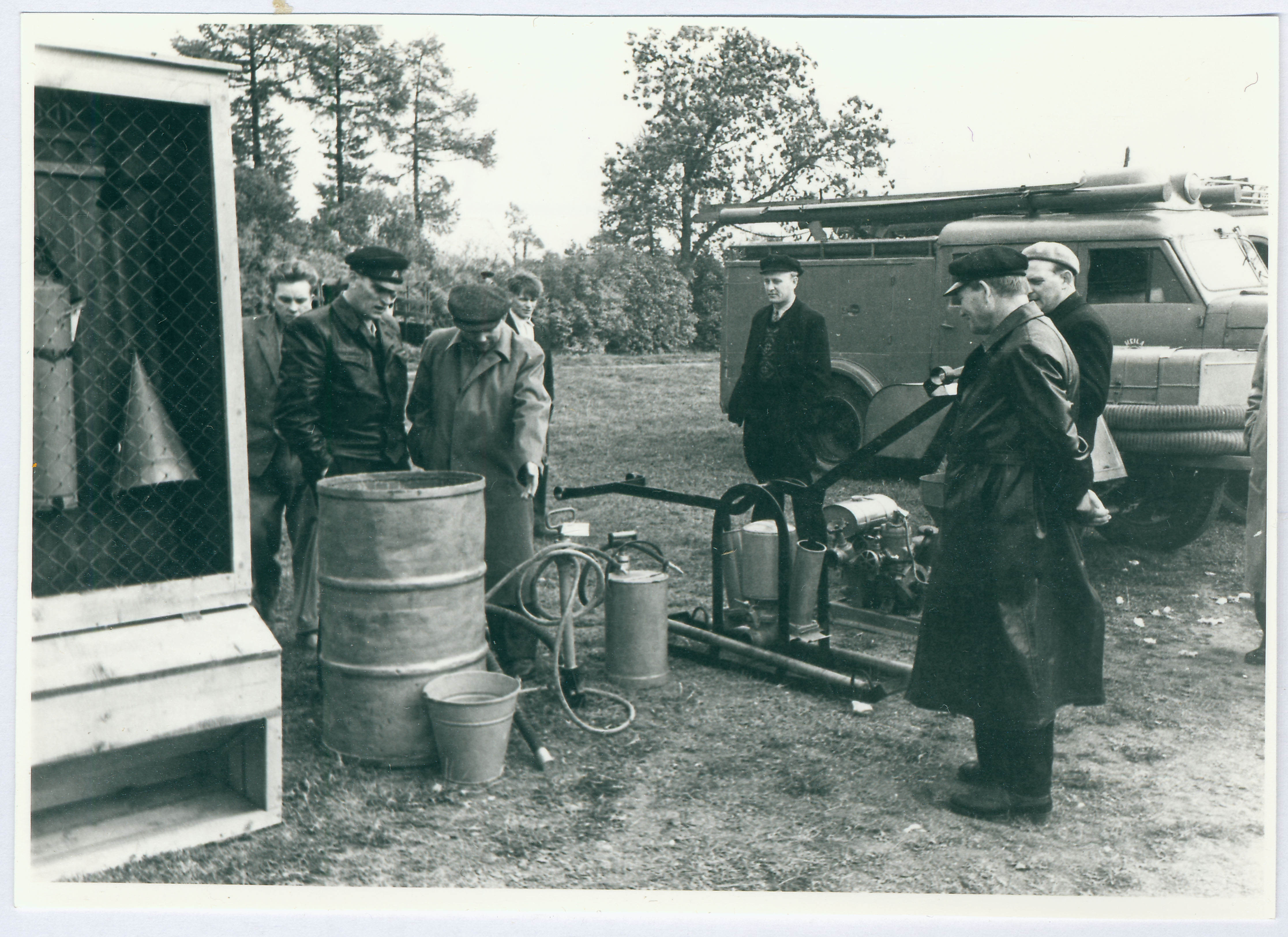 Tuletõrjenäitus Keilas. Tehnika uudistajad turuplatsil 1960