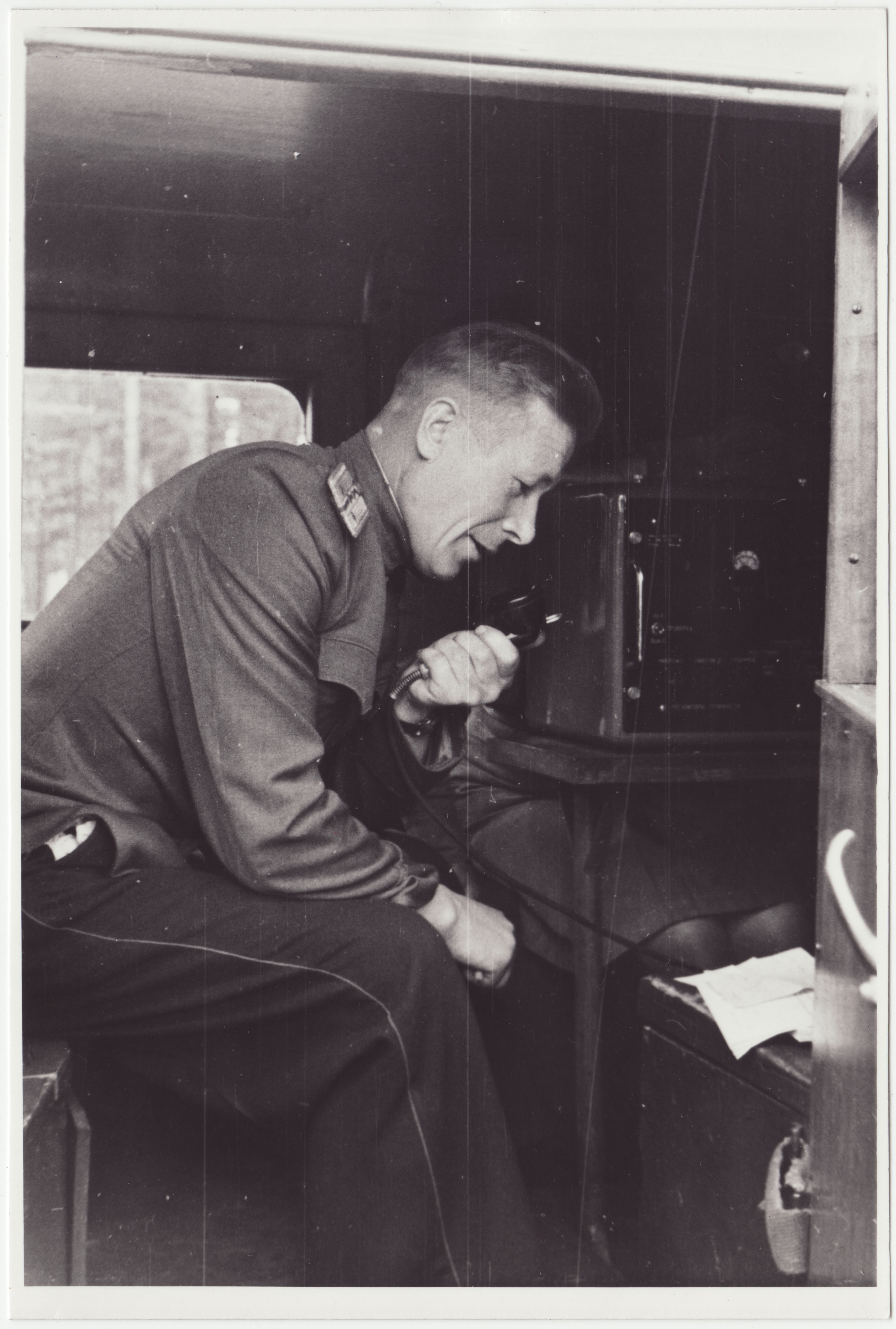 Tuletõrjevõistlused: J. Nõmm informeerib publikut võistluste käigust, 1949.a.