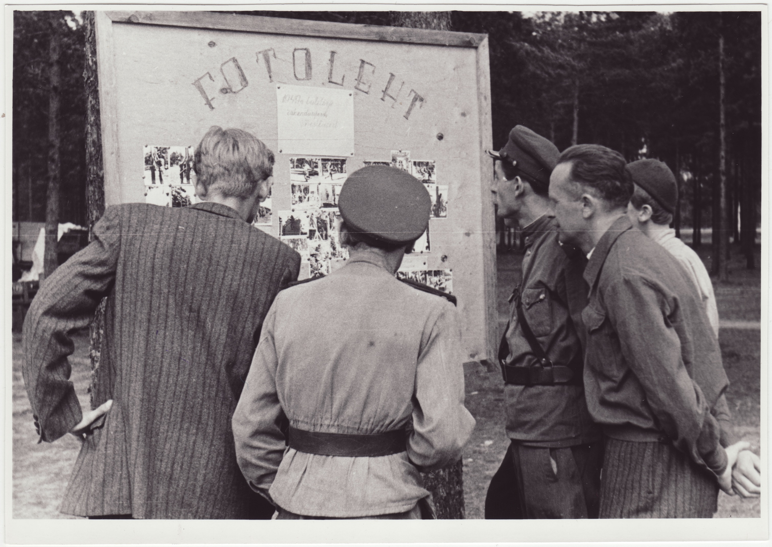 Tuletõrjevõistlused: eelmise aasta võistluste pilte uudistamas, 1949.a.