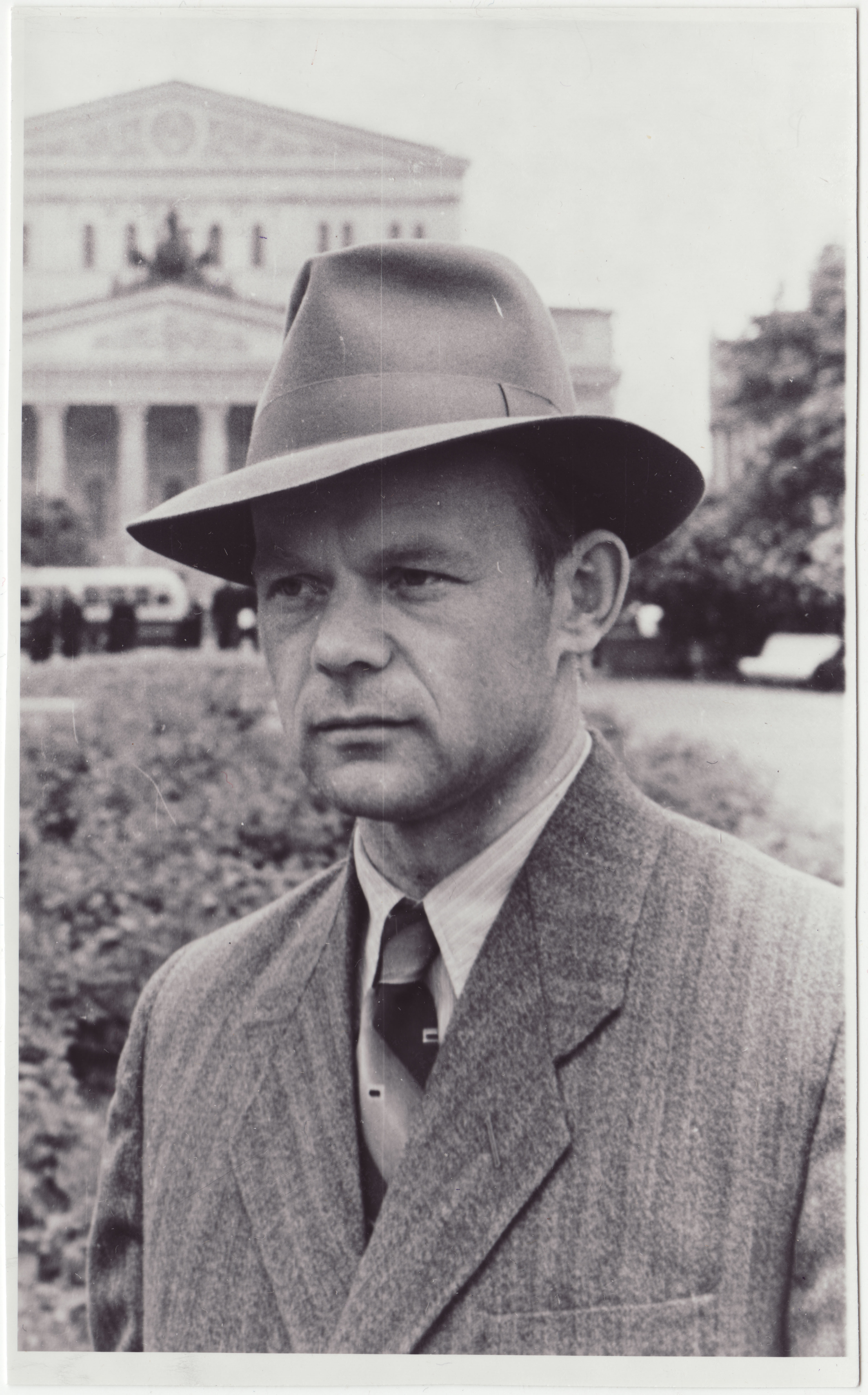 H. Arro Moskva Suure Teatri esisel väljakul, 1957.a.