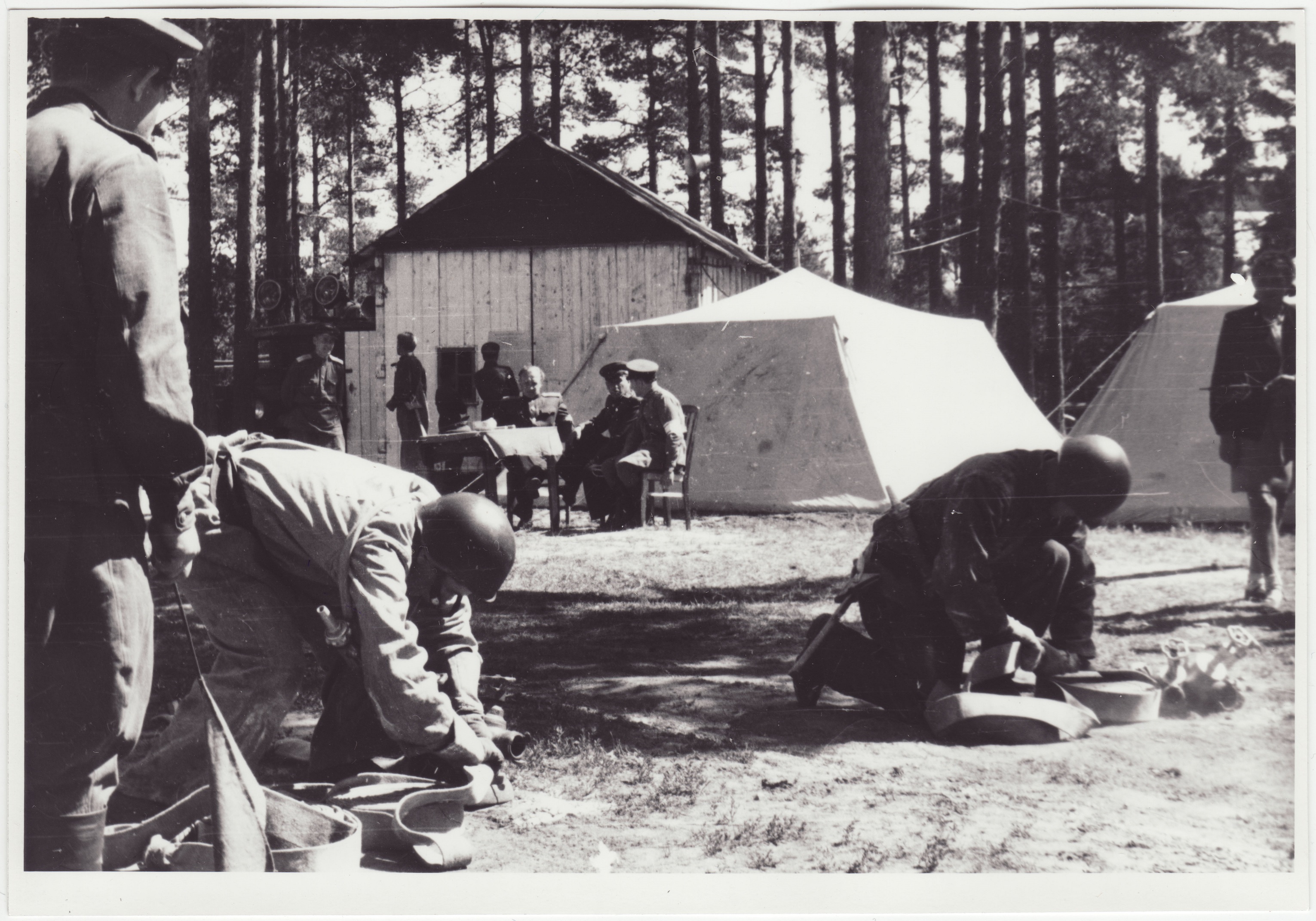 Tuletõrjevõistlused: 100m takistusribal voolikute ühendamine, 1949.a.