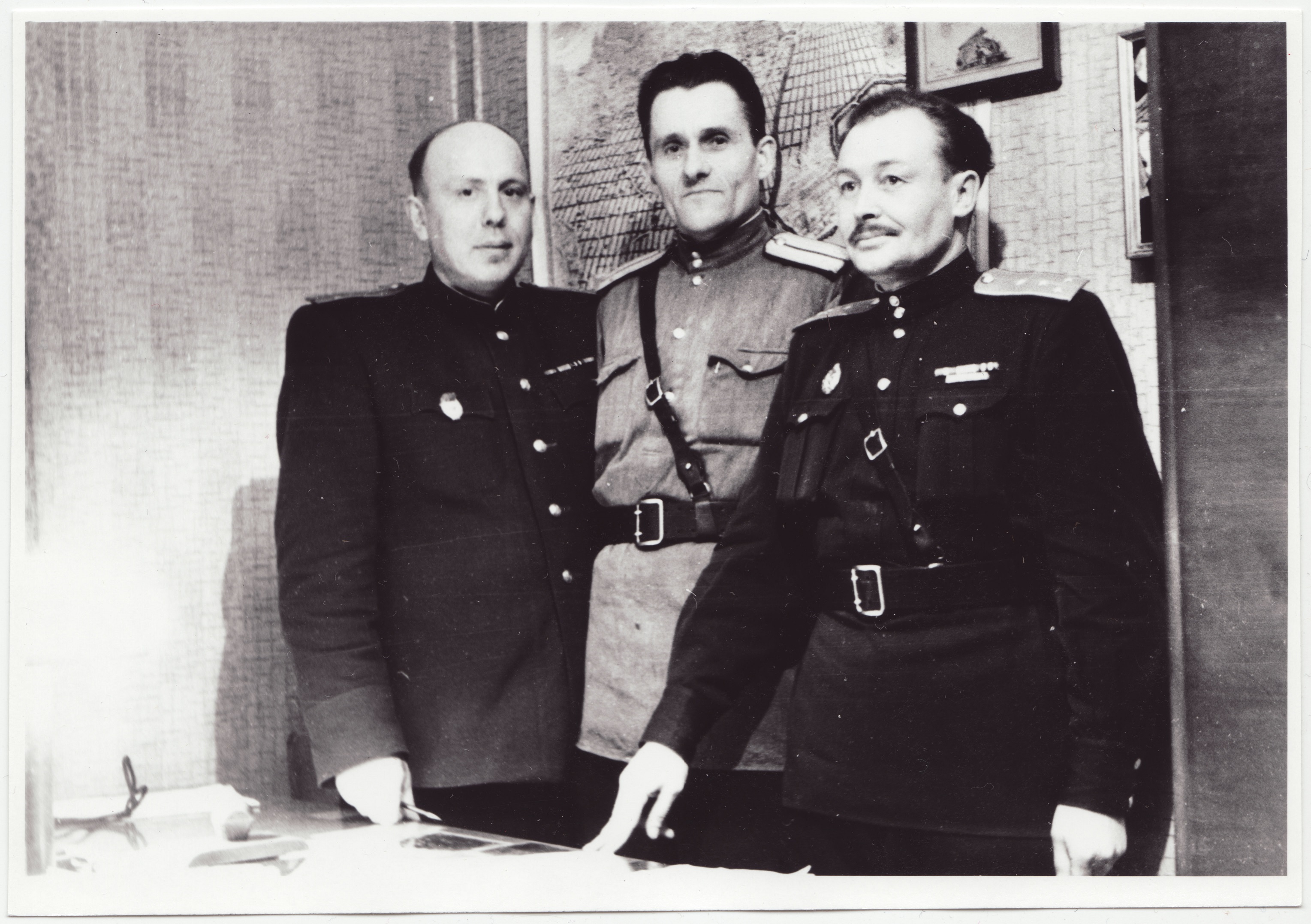 Kolmikportree: A. Jürna, A. Laan, A. Andrejev, 1952.a.