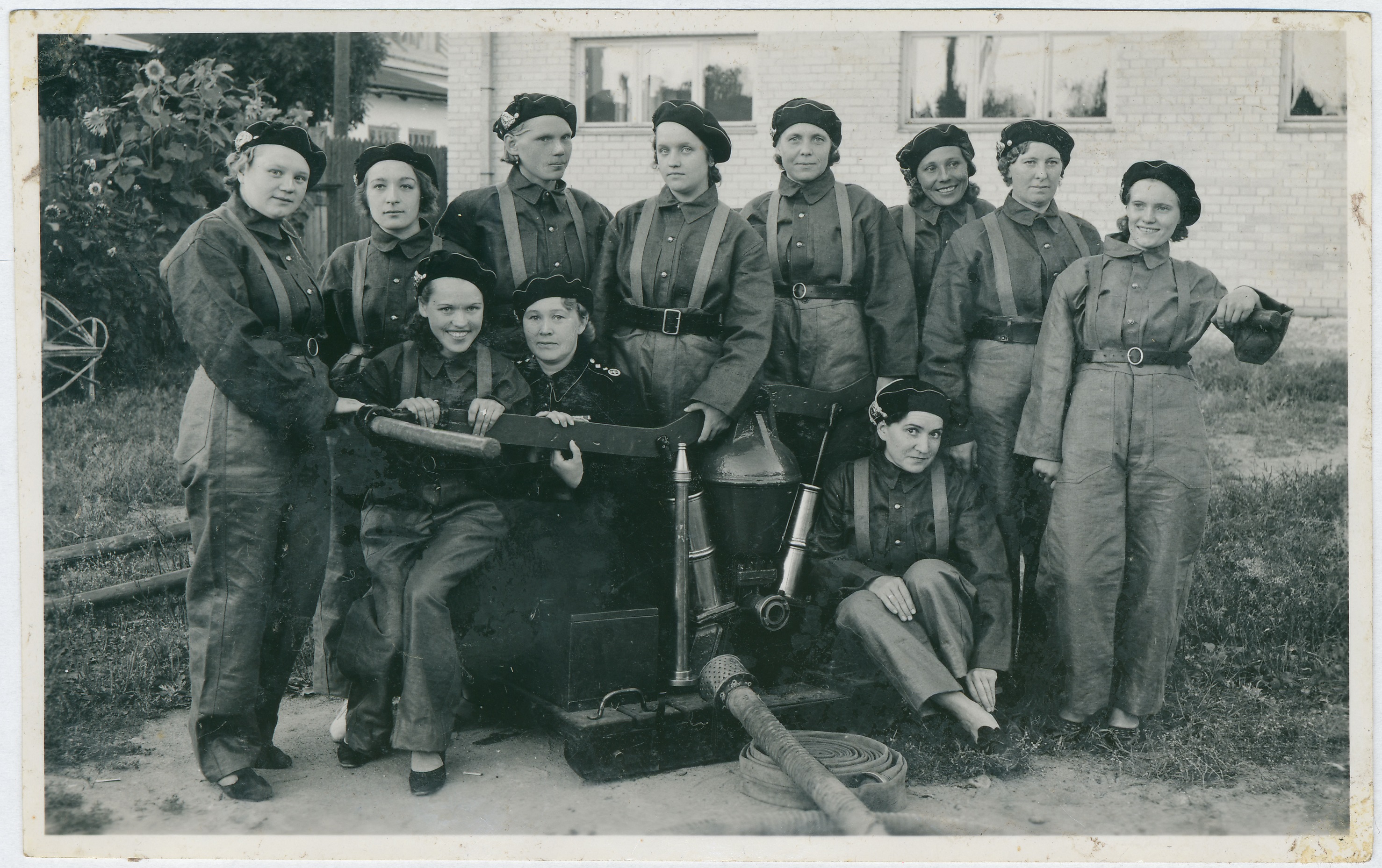Nõmme divisjoni IV kompanii käsipritsi õppustel, 1939.a.