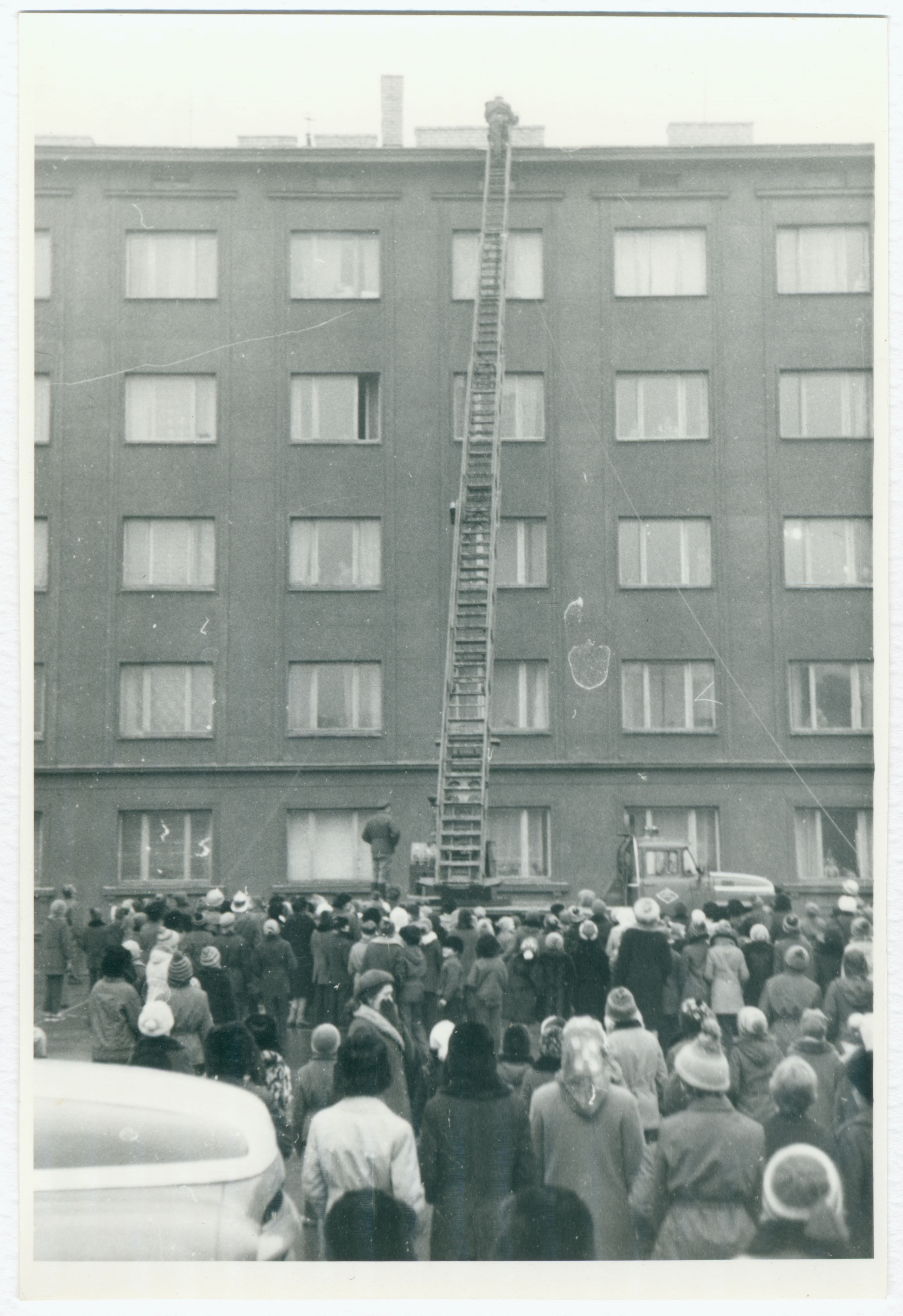 Tuletõrje üritus 21. Keskkoolis, 1975.a.