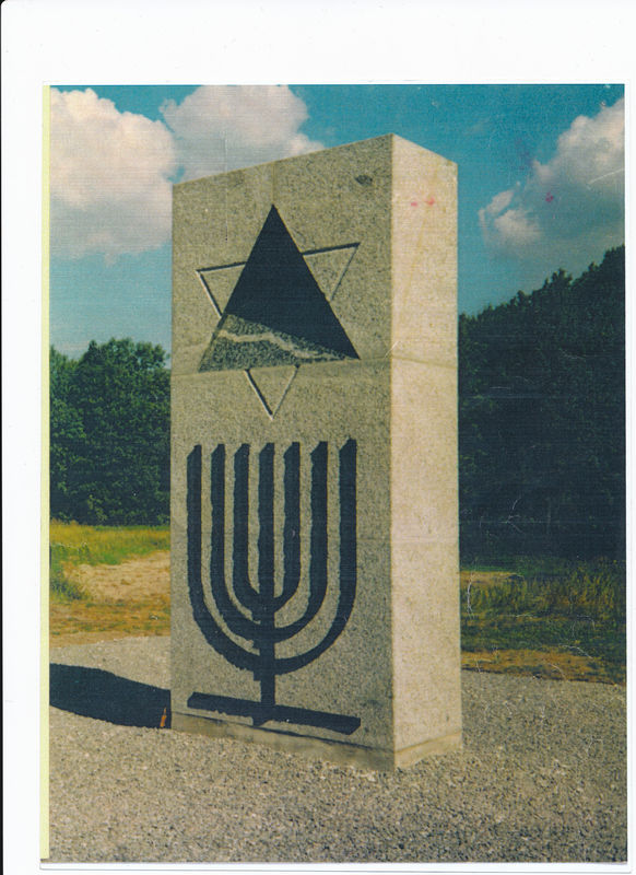Fašismiohvrite mälestusmärk Kloogal