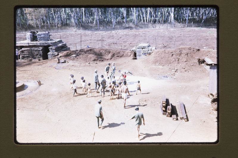 Rahvas Vietnamis külatänaval