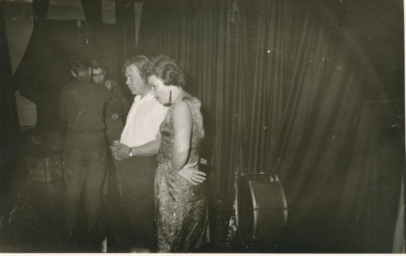 Foto. RESTTÜ 10. aastapäeva pidustused Saaremaal Nasva klubis, suvi 1970