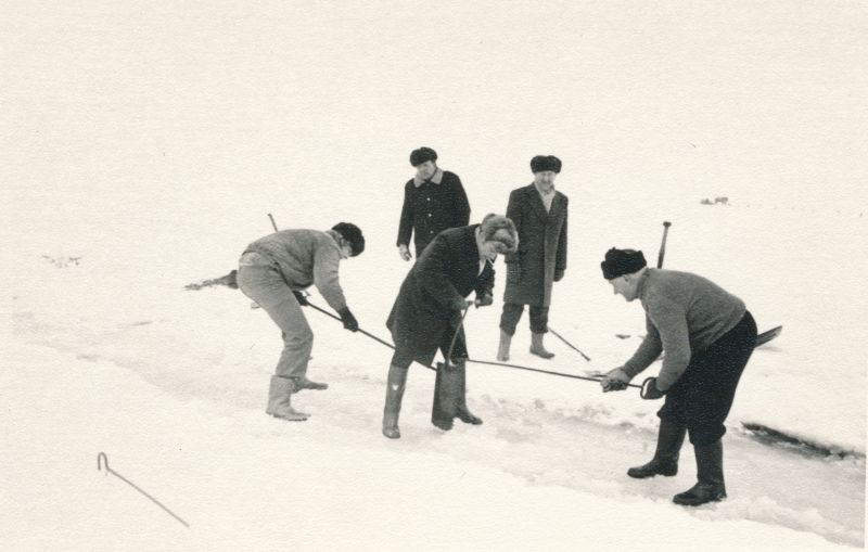 Foto. Virtsu-Kuivastu merekaabli avarii likvideerimine, kevad 1977