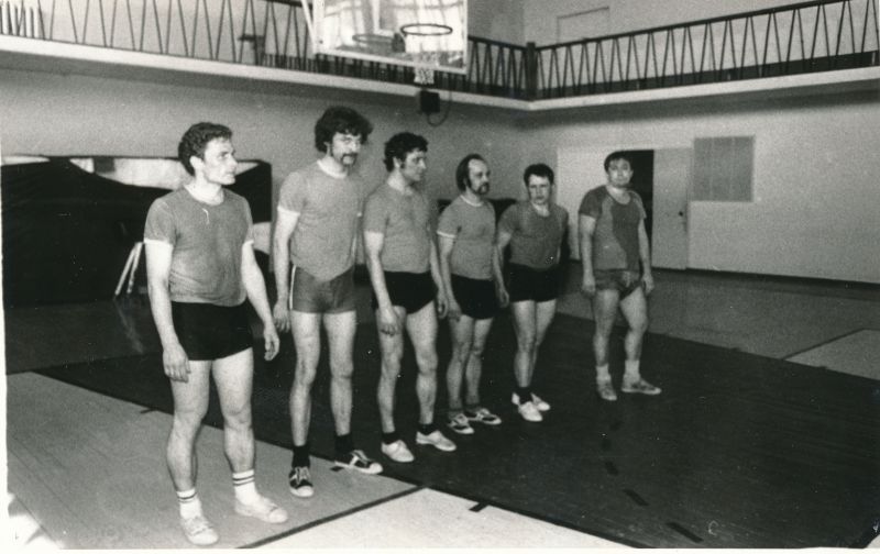 Foto. Vabariiklikud sidetöötajate korvpallivõistlused Haapsalus. Foto V. Pärtel, 4.-5.04.1981