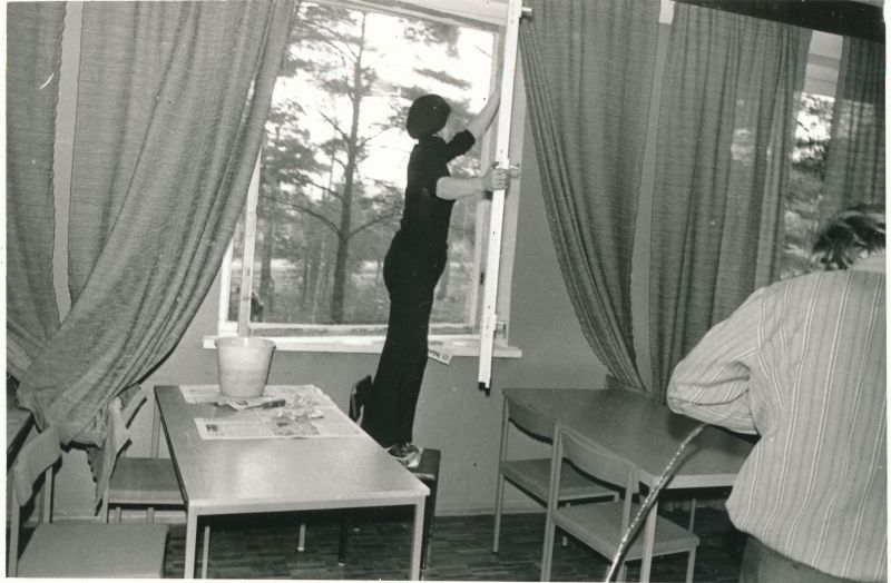 Foto. Haapsalu Sidesõlme kommunistlik laupäevak. Foto V. Pärtel, 1980