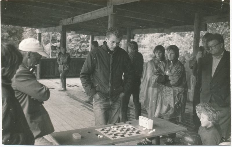 Foto. "Väinamere Sidemängud" Doorakul 1988. Kabe teatevõistlus. Heiki Kranich.