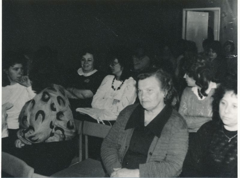 Foto. Läänemaa Sidesõlme a/ü viimane konverents Tamme 21a saalis 24. mail 1991.