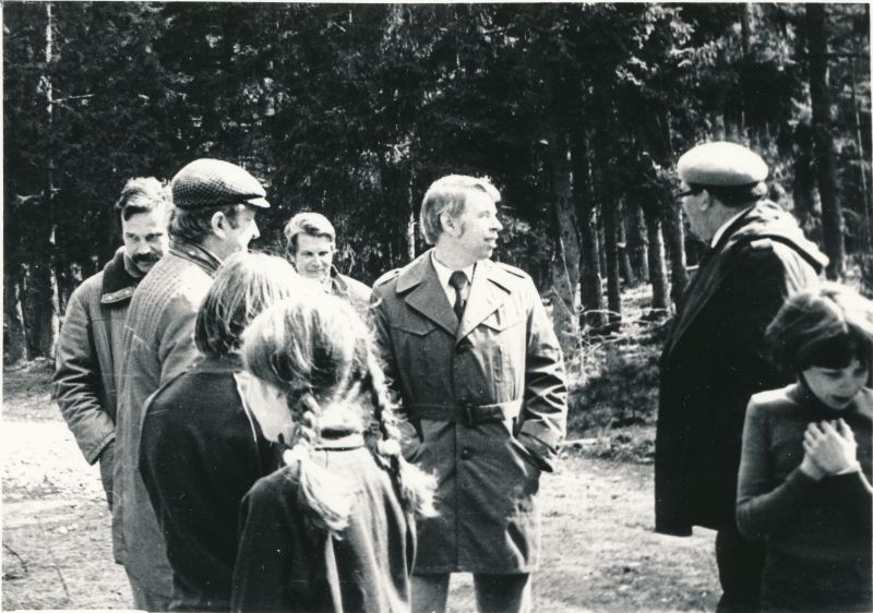 Foto. Haapsalu STES ja Sidesõlme töötajate massispordiüritusel "12 terviselaupäeva" Haapsalus Paralepas 1977.