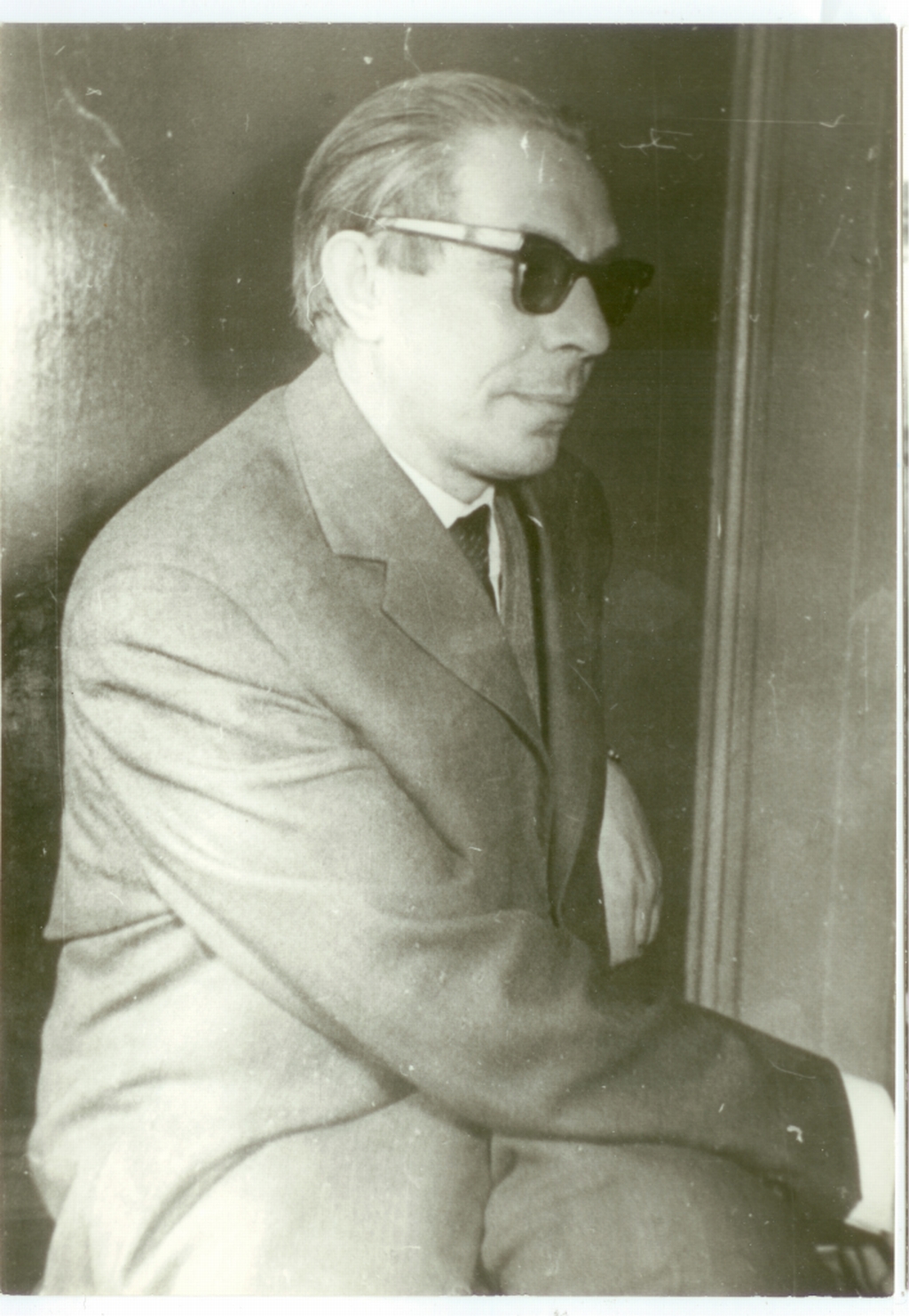 J.Smuul
