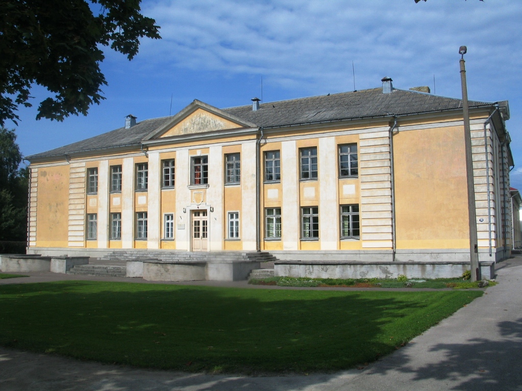 Orissaare 037 - Gymnasium in Orissaare