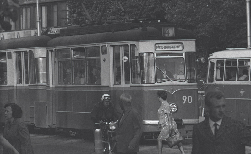 ETV telelavastuse “Armastus armastus” välivõtetel. Tramm number 4 Tallinnas