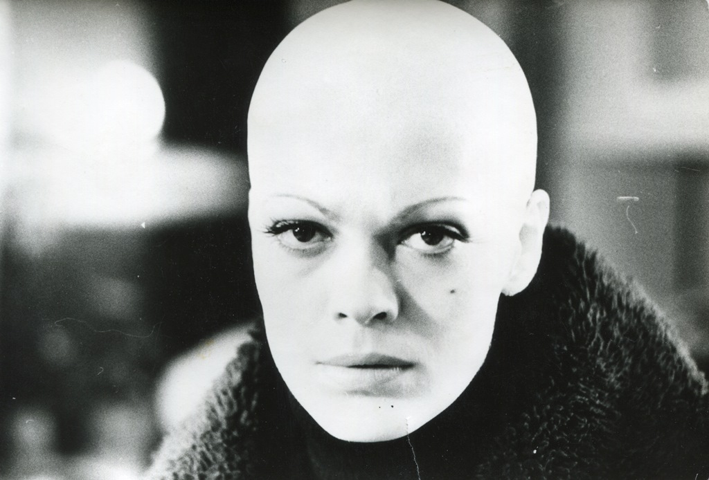 Elle Kull