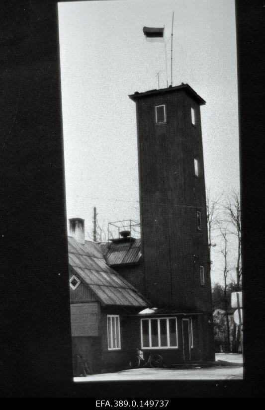 On the 71st anniversary of the Republic of Estonia, the Estonian national flag was thrown into the fire extinguishing tower of Kärdla.