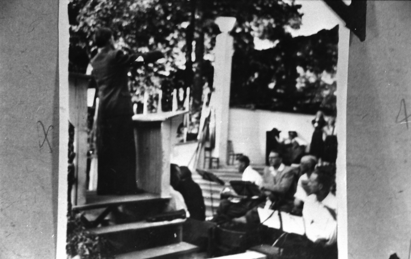 Ühendkooride dirigent Evald Tellas