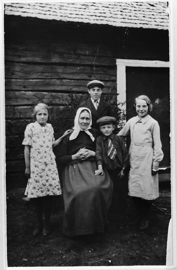Höbringi Kokas talu pere liikmed