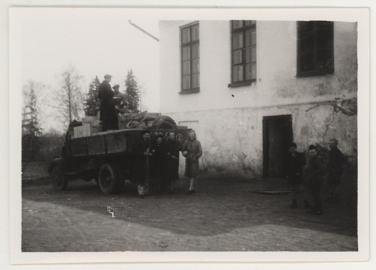 TKM Kunstivarade reevakueerimine Väätsa algkoolist 1946. a. kevadel