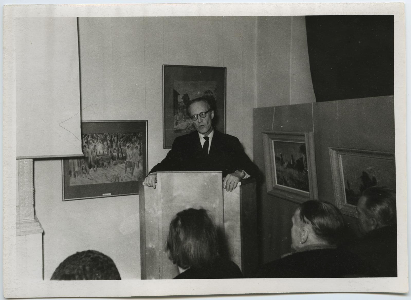 Loengute tsüklist "Linnad-muuseumid" kunstiteadlase Villem Raami (Tallinnast) loeng "Tallinn" (arhitektuur) 23. märts 1962.