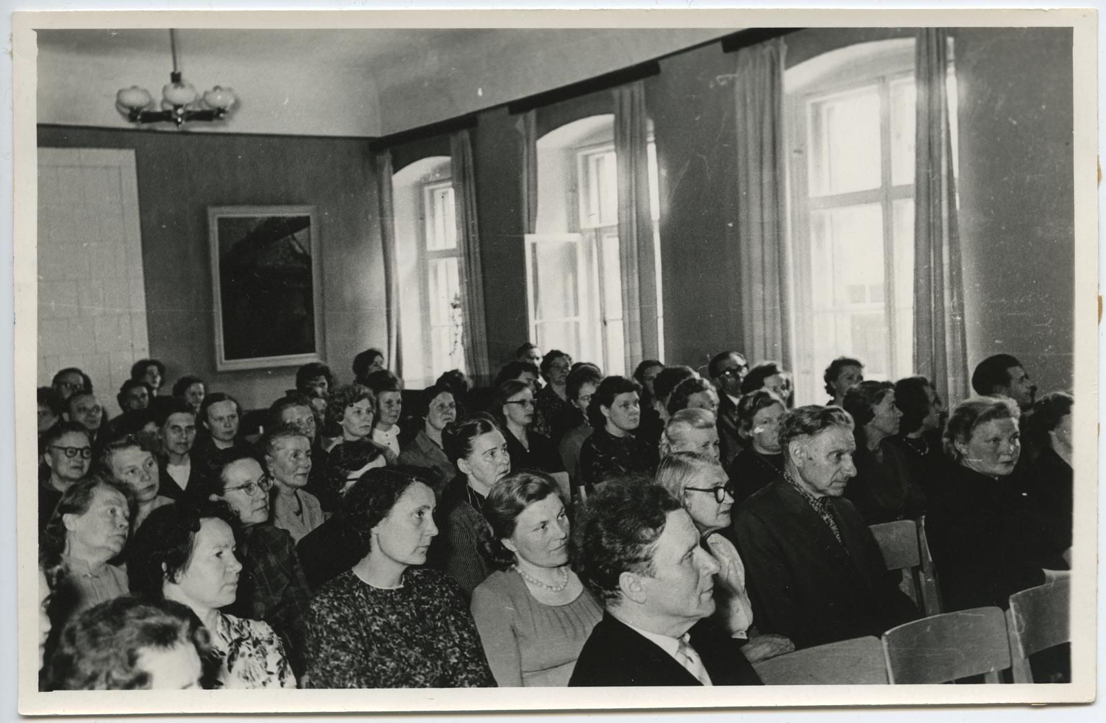 Kultuuriteaduskonna lõpetajate aktus Tartu Muusikakoolis 5. juunil 1965.