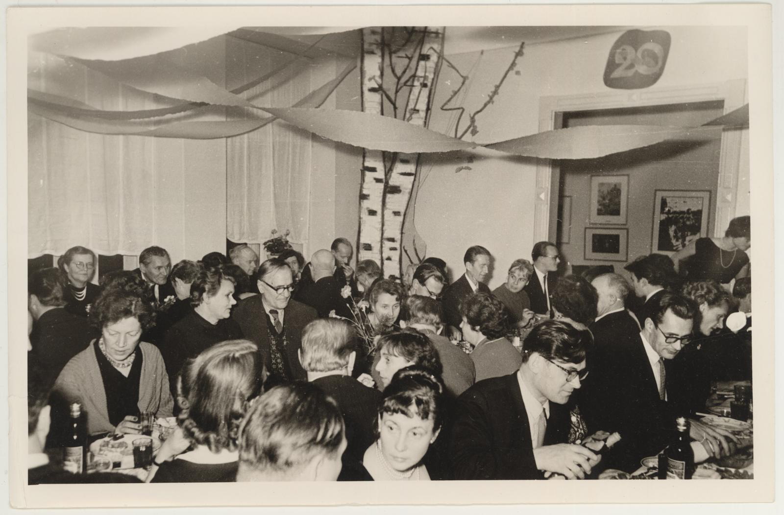 Tartu Riikliku Kunstimuuseumi 20nda aastapäeva koosviibimiselt 17. nov. 1960
