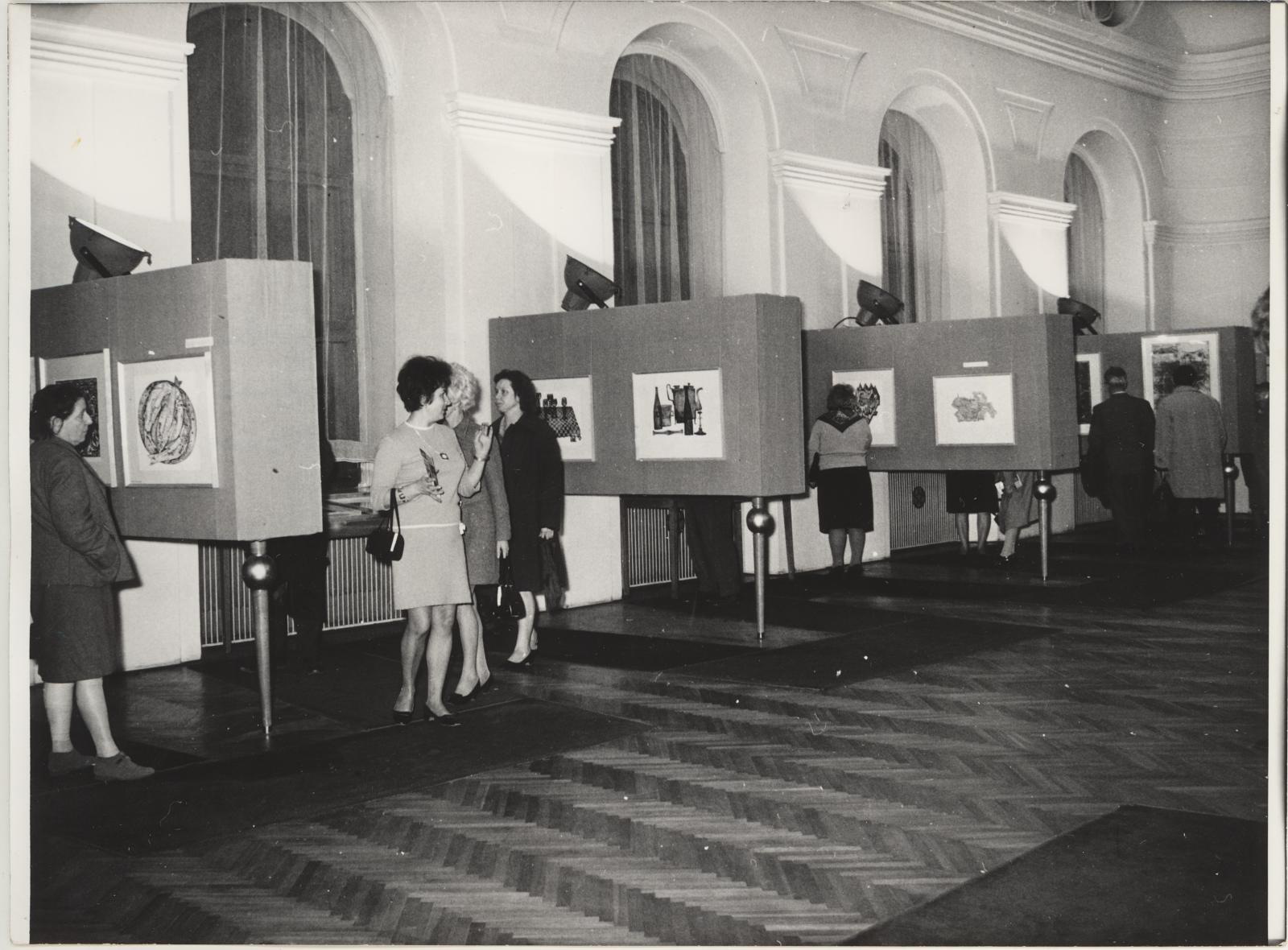 Eesti nõukogude graafika näituse avamine Brno Töölisliikumise Muuseumis 17. nov. 1969. Vaade näitusele.